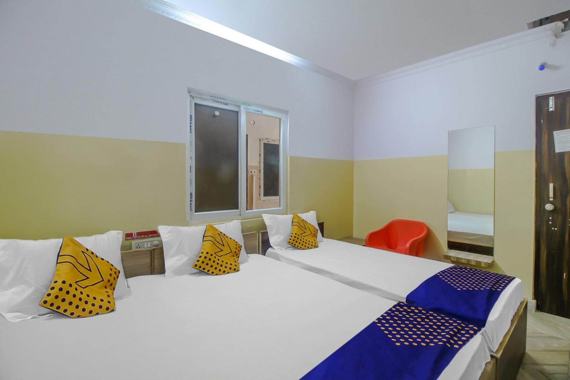 Spot On 81775 Mohit Gokul Lodge New Luxury Room'S Near Secunderabad Railway Station Lālāguda Εξωτερικό φωτογραφία