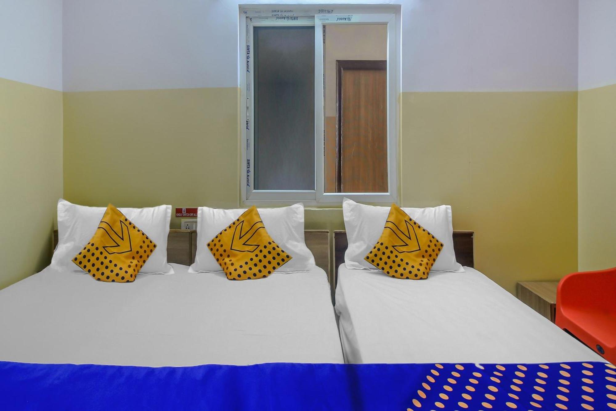 Spot On 81775 Mohit Gokul Lodge New Luxury Room'S Near Secunderabad Railway Station Lālāguda Εξωτερικό φωτογραφία