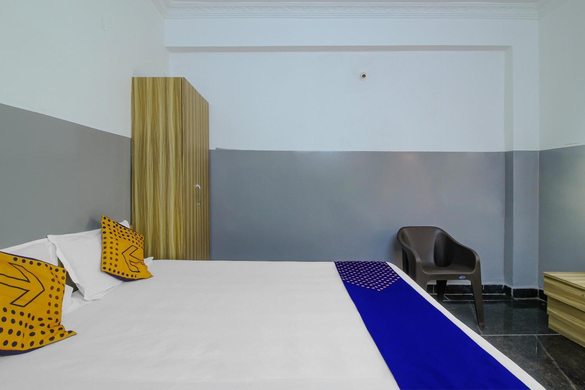 Spot On 81775 Mohit Gokul Lodge New Luxury Room'S Near Secunderabad Railway Station Lālāguda Εξωτερικό φωτογραφία