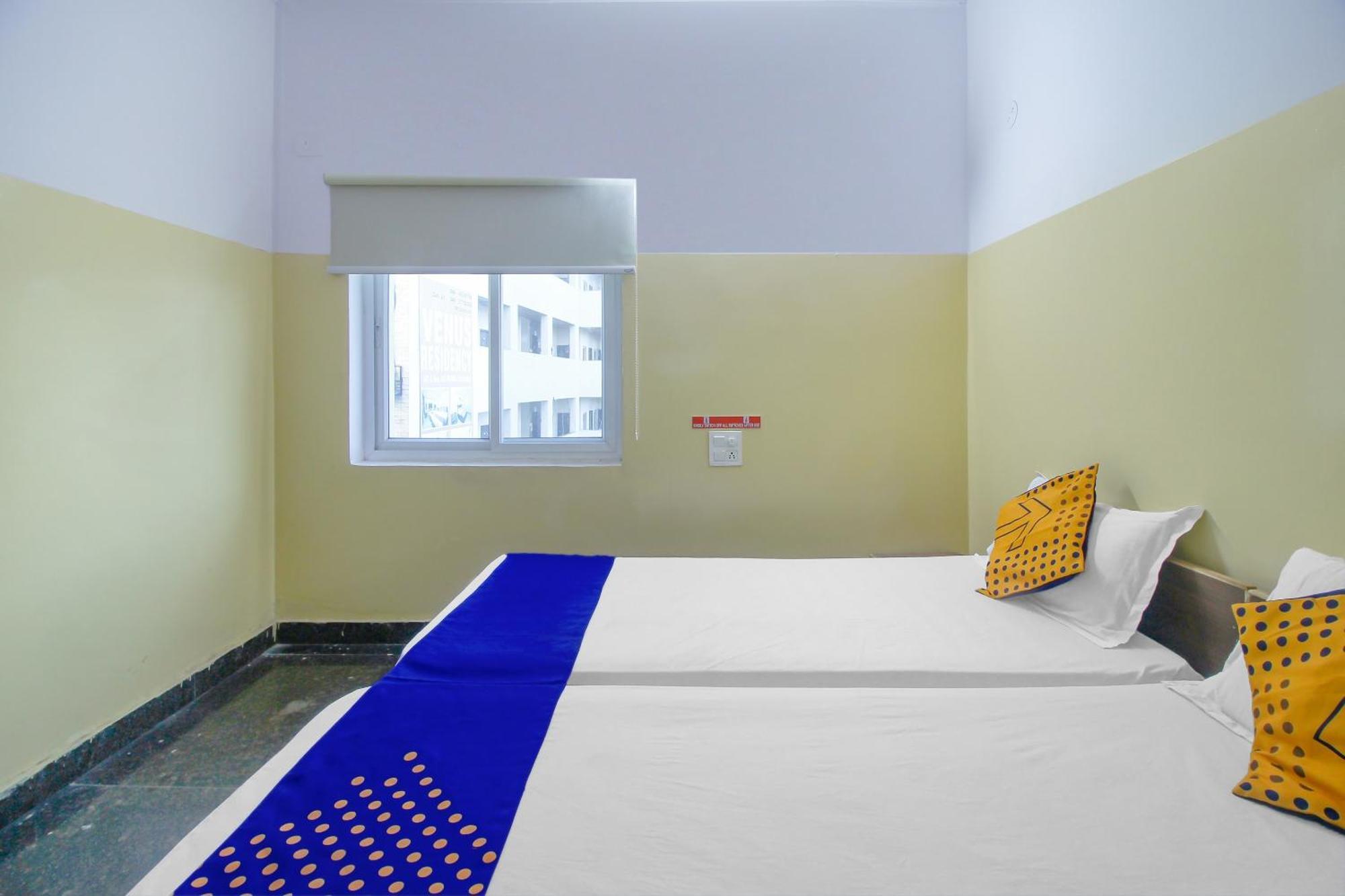 Spot On 81775 Mohit Gokul Lodge New Luxury Room'S Near Secunderabad Railway Station Lālāguda Εξωτερικό φωτογραφία
