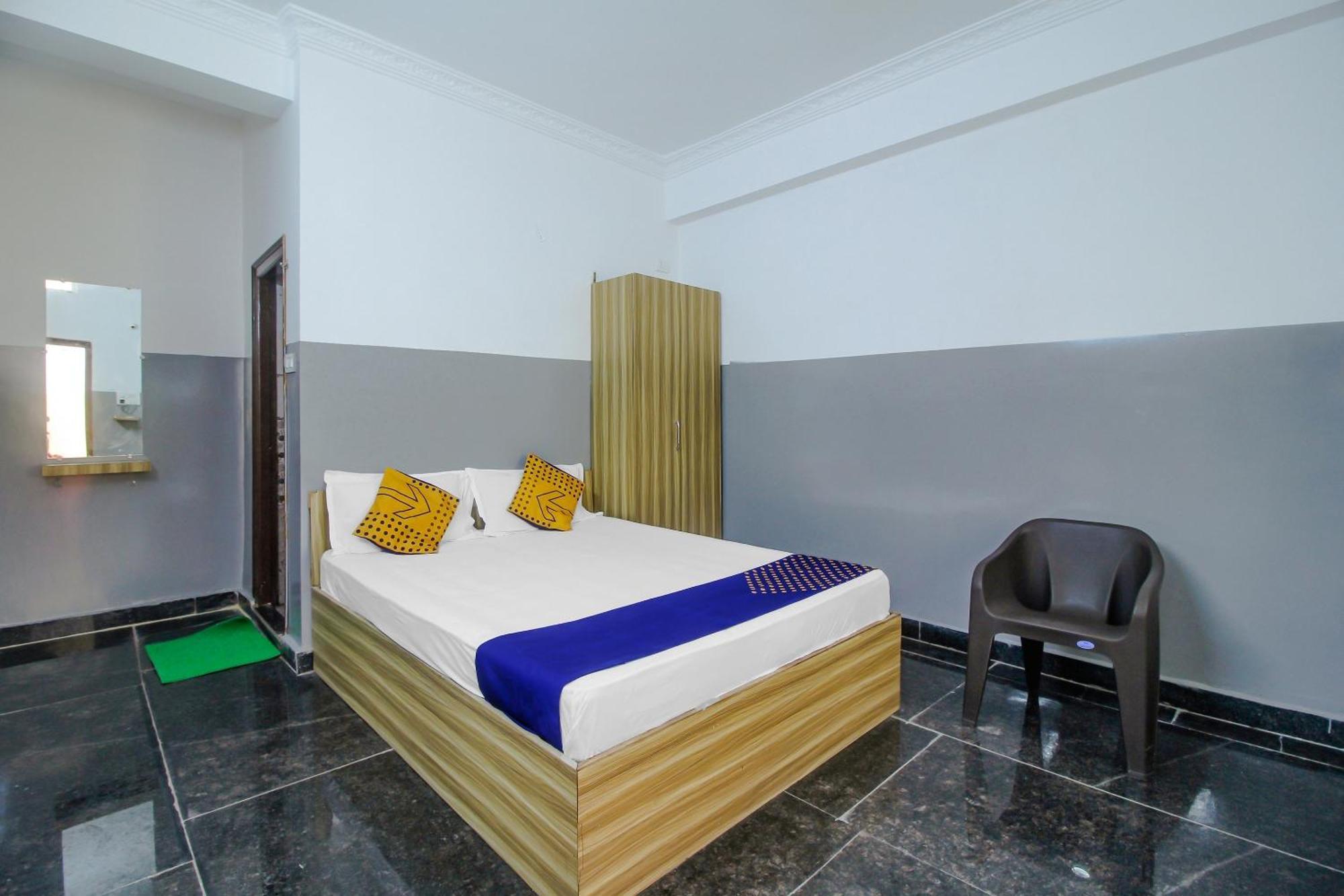 Spot On 81775 Mohit Gokul Lodge New Luxury Room'S Near Secunderabad Railway Station Lālāguda Εξωτερικό φωτογραφία