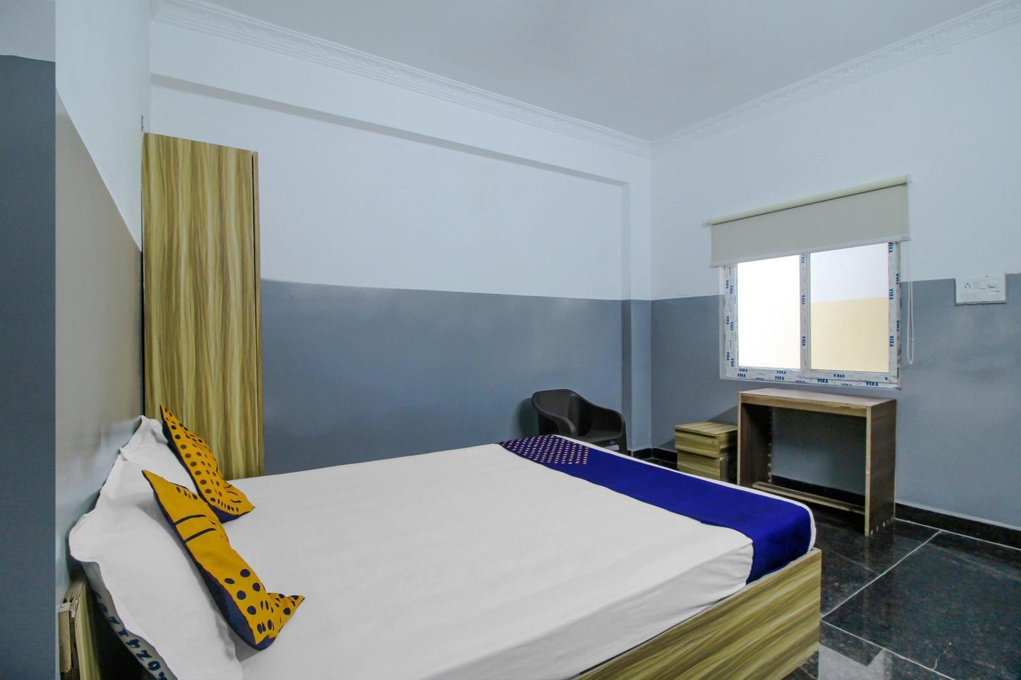 Spot On 81775 Mohit Gokul Lodge New Luxury Room'S Near Secunderabad Railway Station Lālāguda Εξωτερικό φωτογραφία
